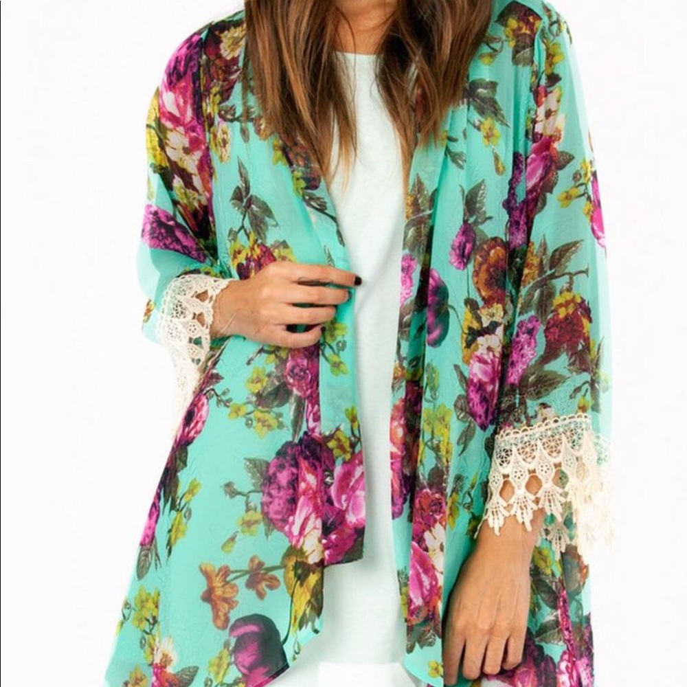 Tobi Sunday Morning Kimono