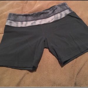 ⭐️Black lululemon shorts