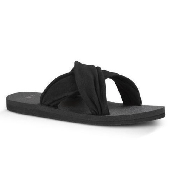 Sanuk Shoes - NWT Sanuk Yoga Mat Black Sandals