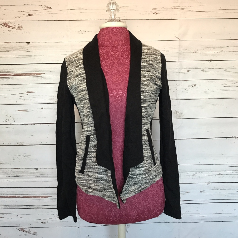 Gray & Black Sweater Blazer