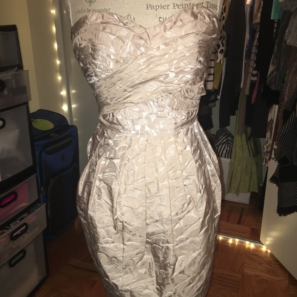 Timeless strapless dress - Picture 4 of 4