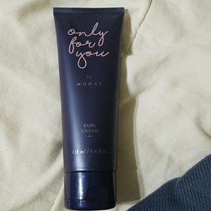 Monat curl cream