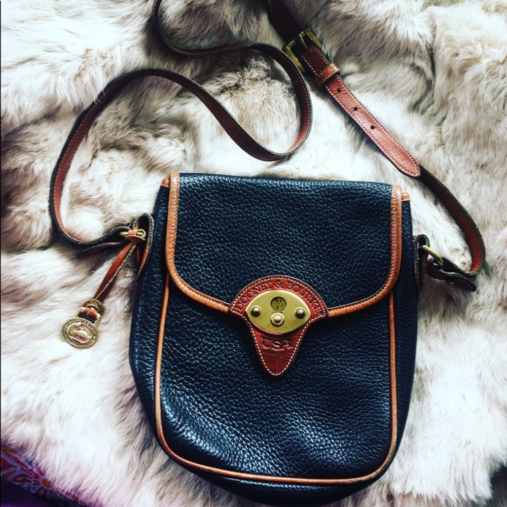 ❤️SOLD❤️DOONEY AND BOURKE PURSE