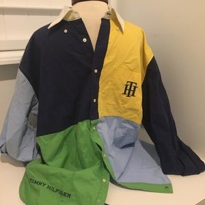 TOMMY HILFIGER COLOR BLOCK LONG SLEEVE BUTTON DOWN