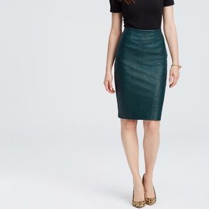 NWT Ann Taylor Green Faux Leather Pencil Skirt