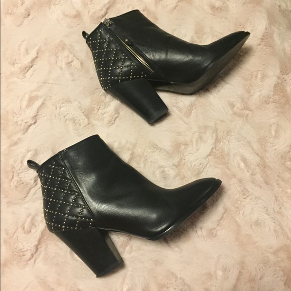 Zara Shoes - Zara Quilted Leather Ankle Booties