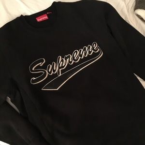 Supreme crewneck size Large