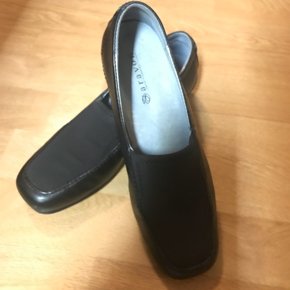 Aravon Loafers - Slip On
