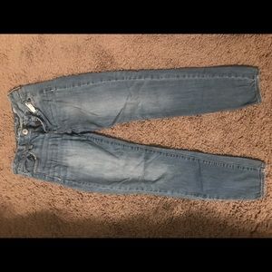 LIGHT BLUE SKINNG JEANS