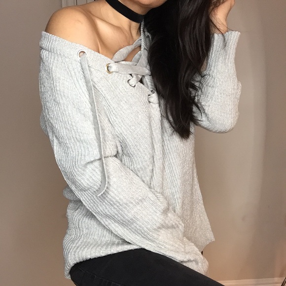 Lace up sweater in grey - Picture 2 of 5