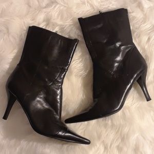 Nine West Distressed Black Leather Boot