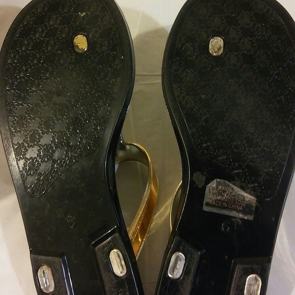 Black and Gold sandals - Picture 2 of 3