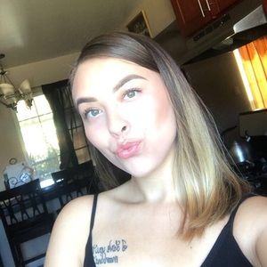 Meet your Posher, Sierra