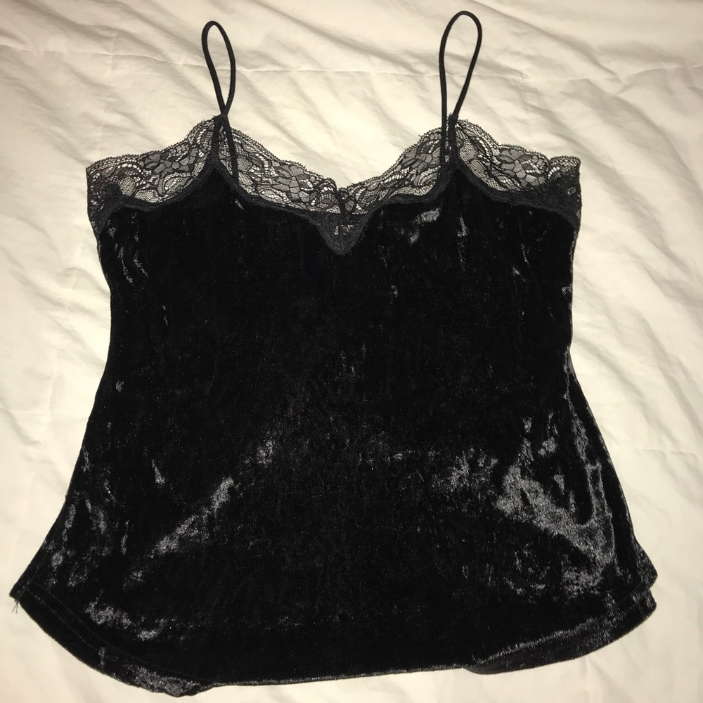 Velvet lace tank!