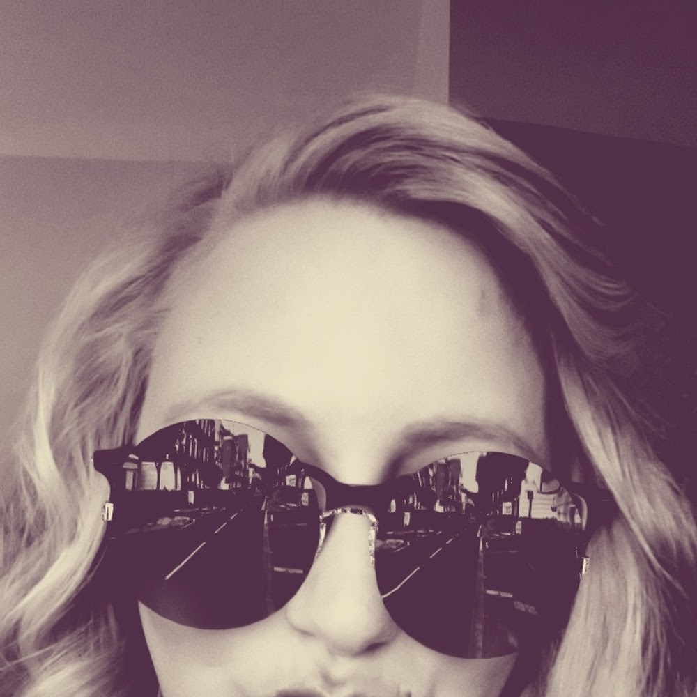 Meet your Posher, Traci