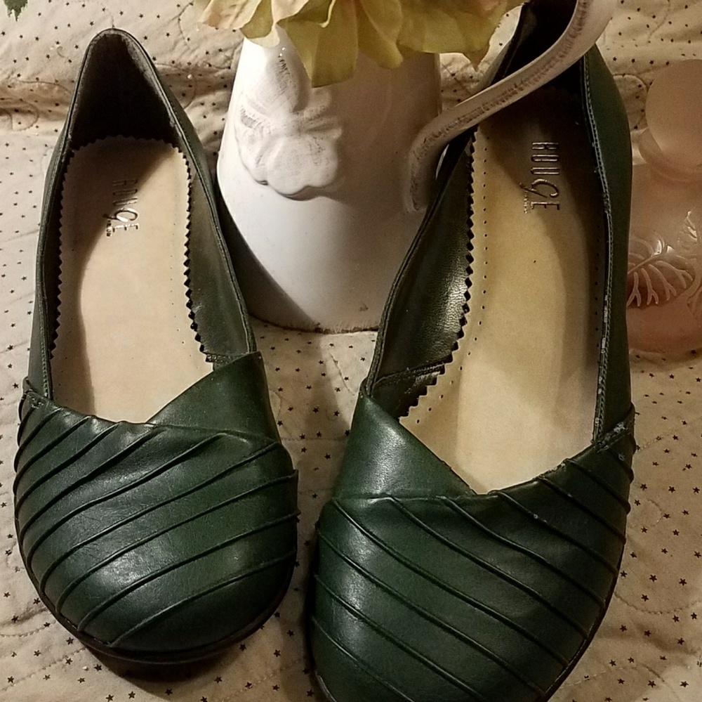 Rouge Shoes Sz 7.5