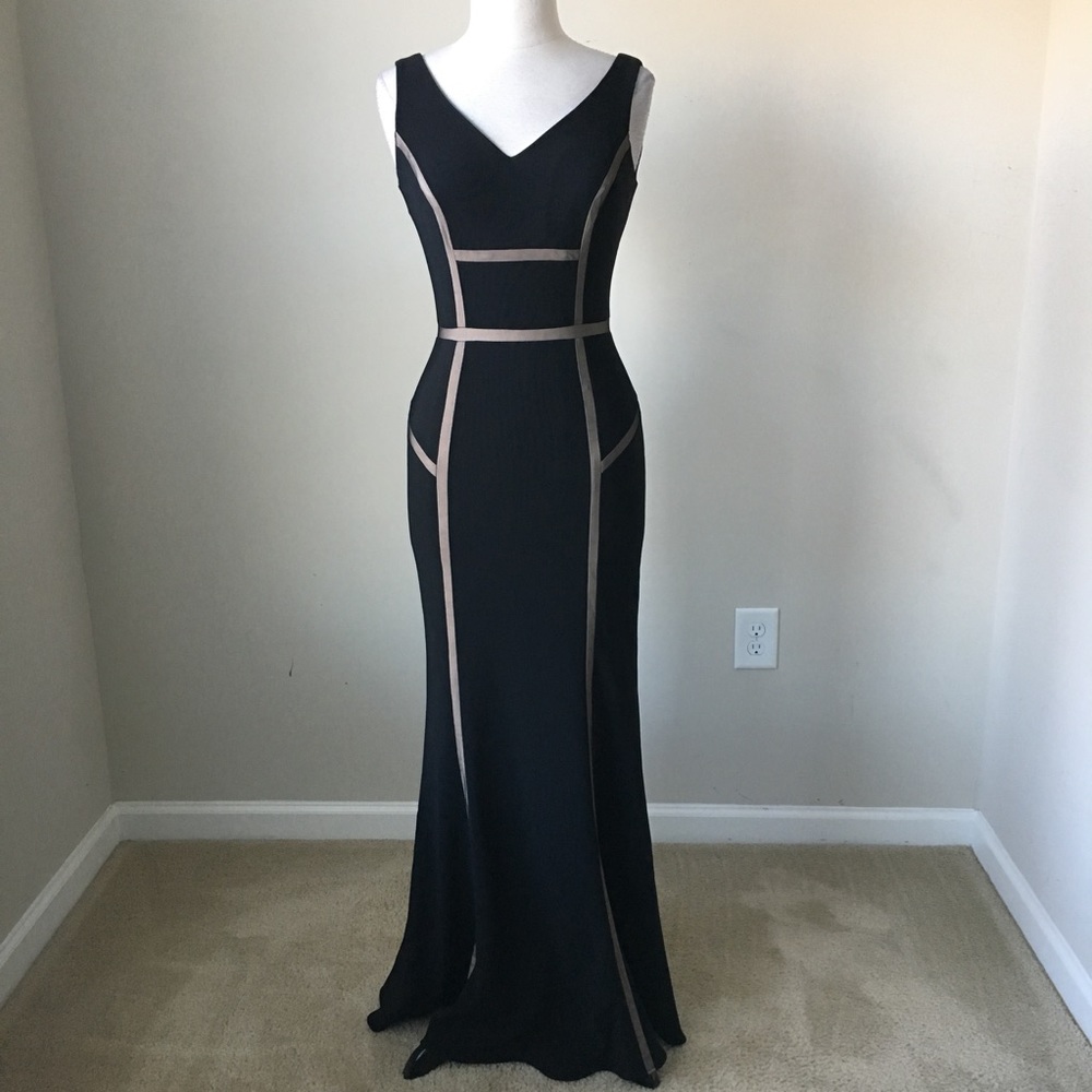 Sleeveless contrast mesh inset mermaid gown dress - Picture 2 of 7