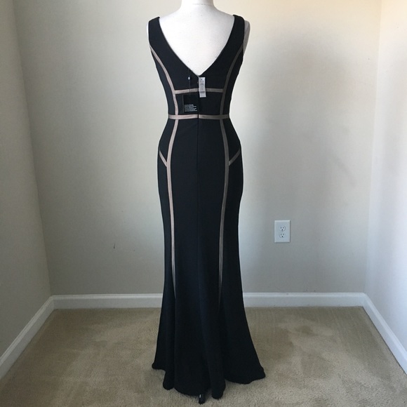 Sleeveless contrast mesh inset mermaid gown dress - Picture 4 of 7