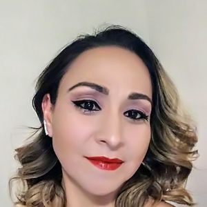 Meet your Posher, Maricela