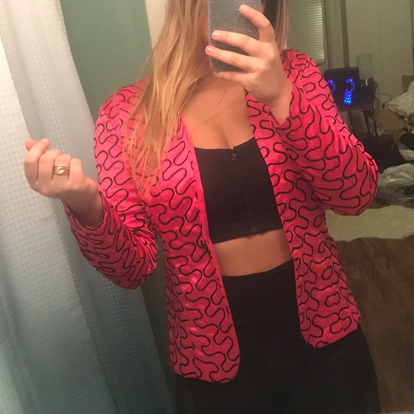 Vintage Jackets & Blazers - Vintage pink embroidered blazer
