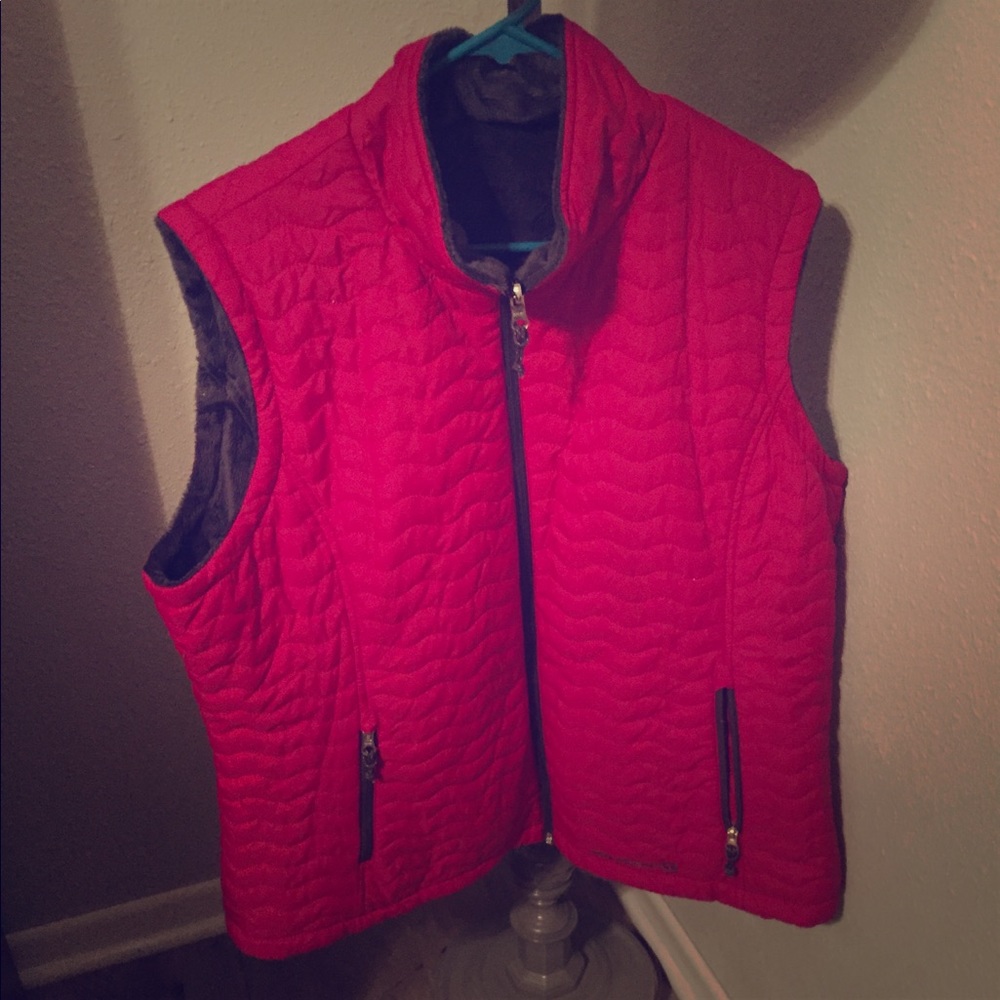 Reversible vest