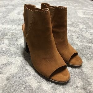 Size 9! Urban Outfitter shoes! Worn once!