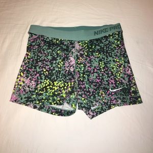 FINAL SALE Patterned Nike Pros