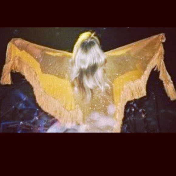 Welcome to my Closet - Picture 3 of 6