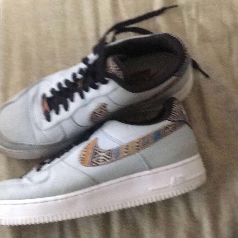 i’m selling custom nike air force ones
