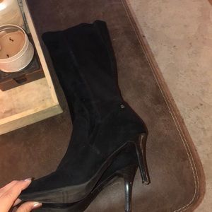 Vera Wang Calf high black boots!