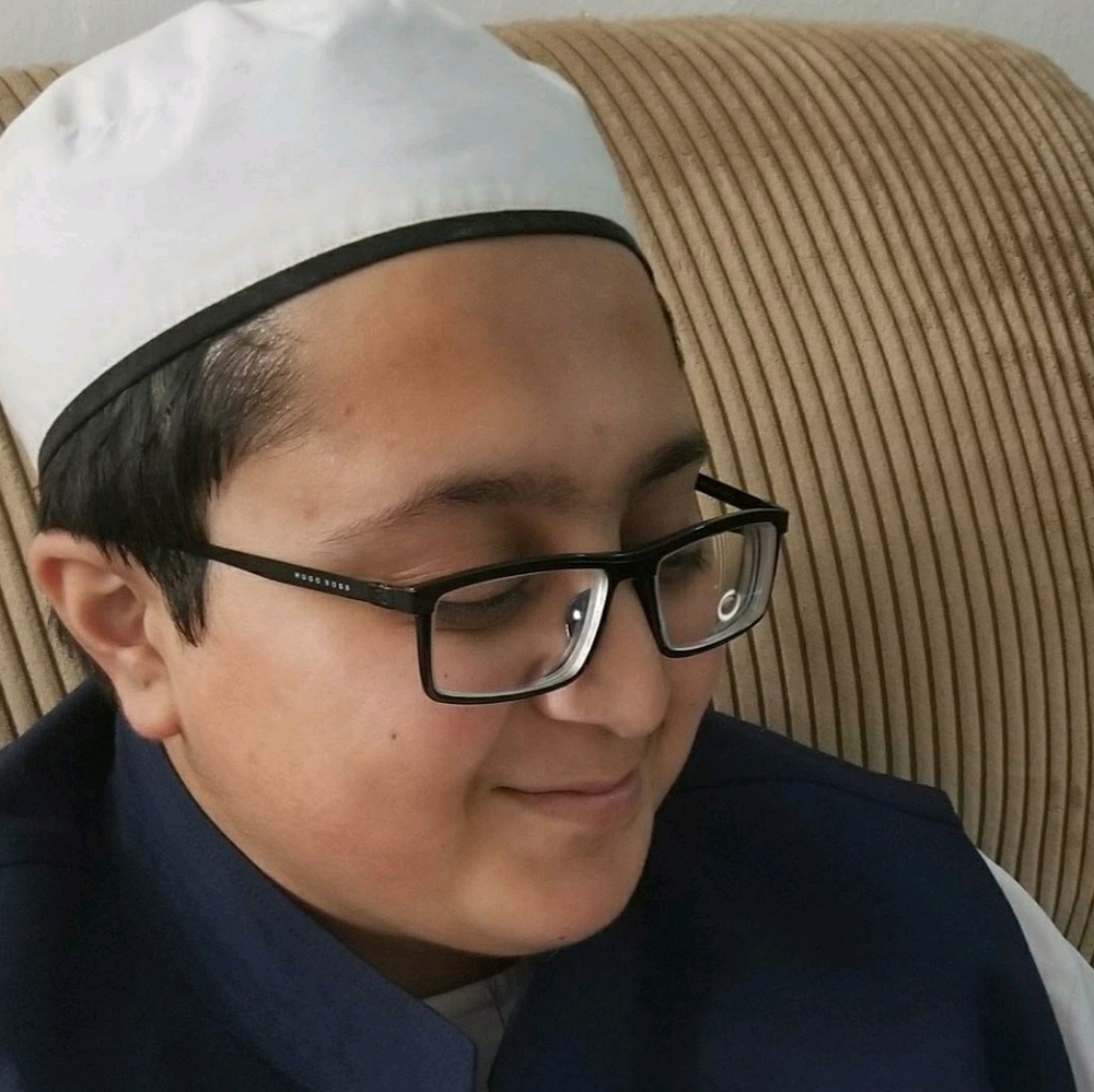 Meet your Posher, Haaris