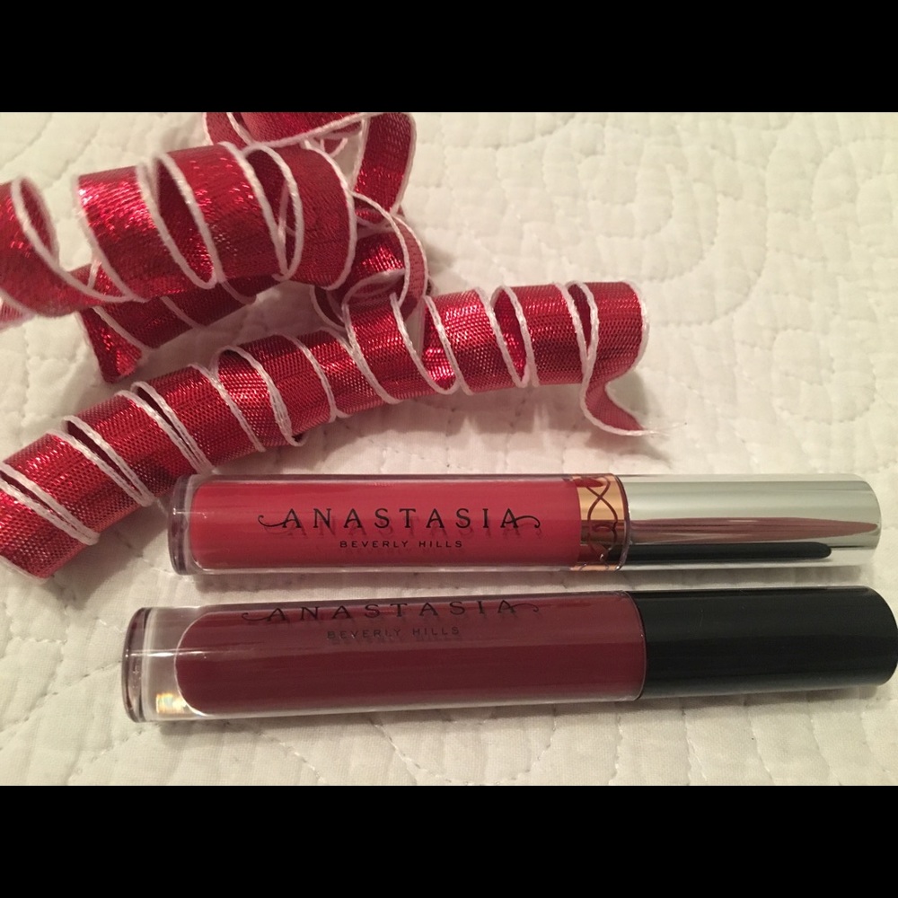 Anastasia Beverly Hills Liquid Lipstick + gloss💕