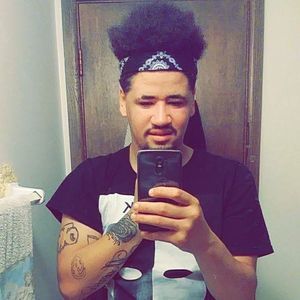 Meet your Posher, Aaron