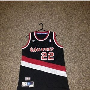 Medium Trailblazers Throwback Clyde Drexler