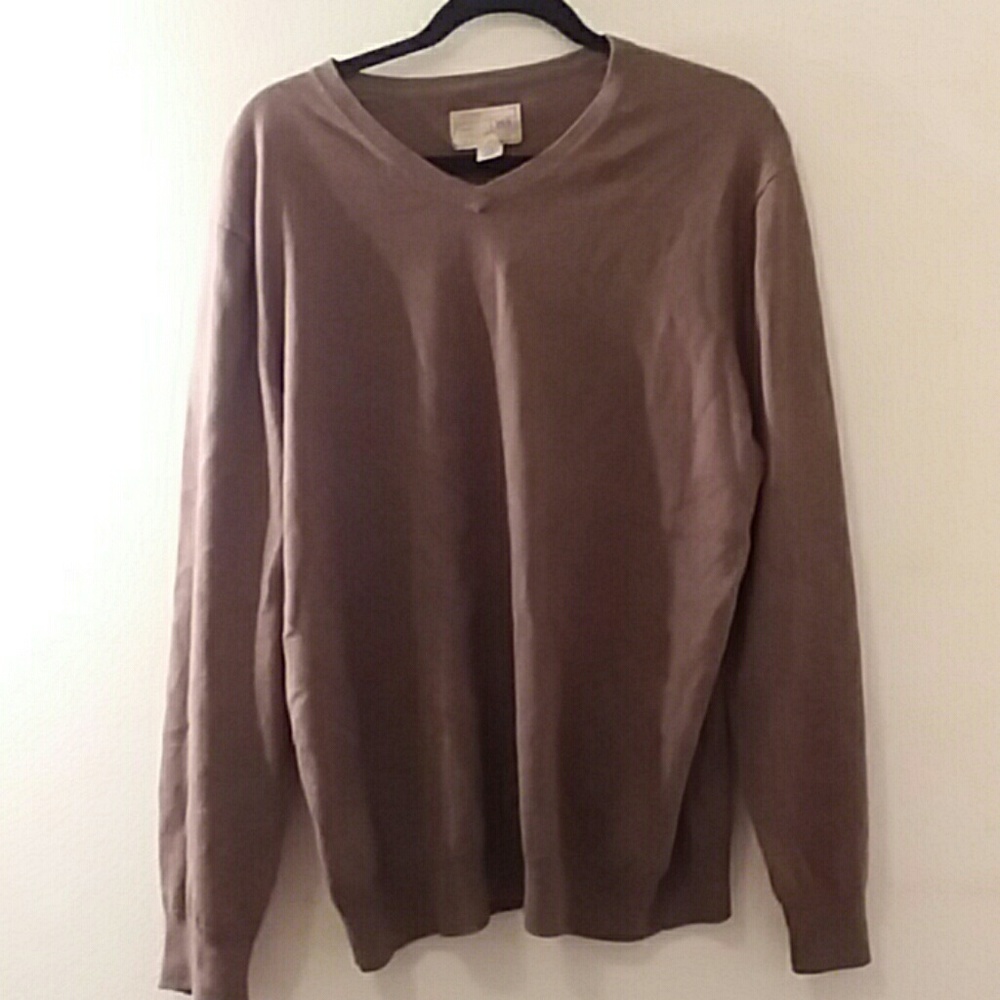 🟠 EUC - Article 365 v neck sweater - size L