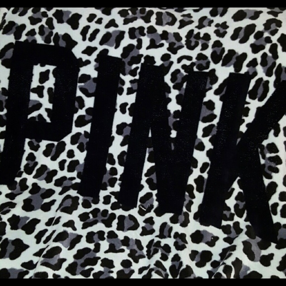 VS PINK Mint Soft Fleece Cheetah Blanket SALE!!