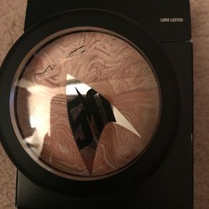 BN MAC Star Trek Luna Luster Highlighter Bronzer