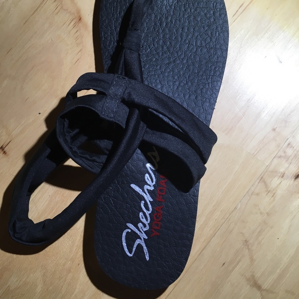 Sketchers yoga sandals