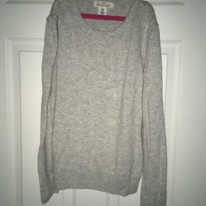 Basic gray long sleeve sweater