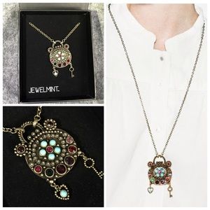 NIB Jewelmint LOVE SPELL Long pendant necklace