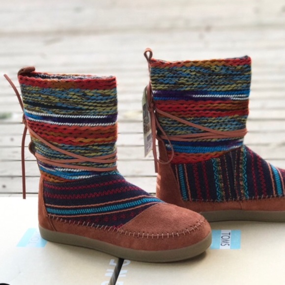 AMAZING! TOMS NEPAL TEXTILE/SUEDE MIX BOOT - Picture 2 of 8