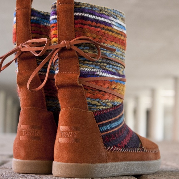 AMAZING! TOMS NEPAL TEXTILE/SUEDE MIX BOOT - Picture 6 of 8