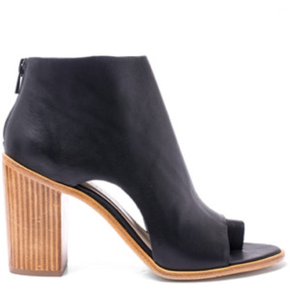 Loeffler Randall Gigi Leather Toe Ring Booties sz7