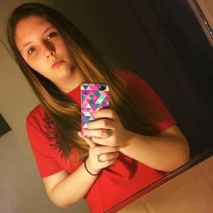 Meet your Posher, Katelyn