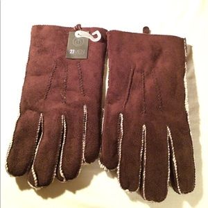 Super soft warm gloves. NWT
