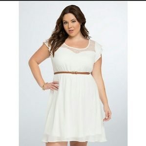 Torrid sweetheart lace dress size 1