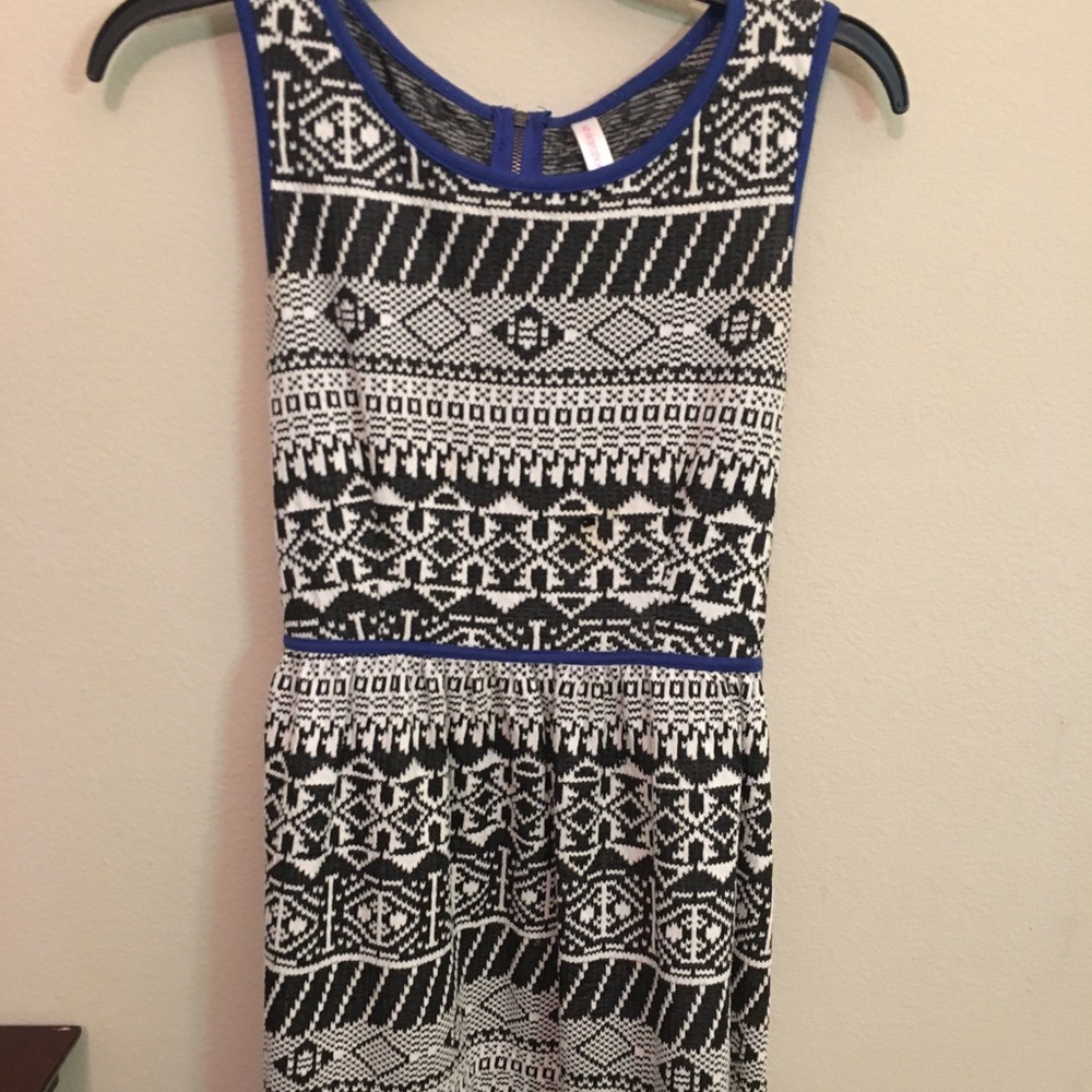 Target Black and White Pattern Dress(M)