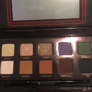 ABH amrezy eyeshadow palette