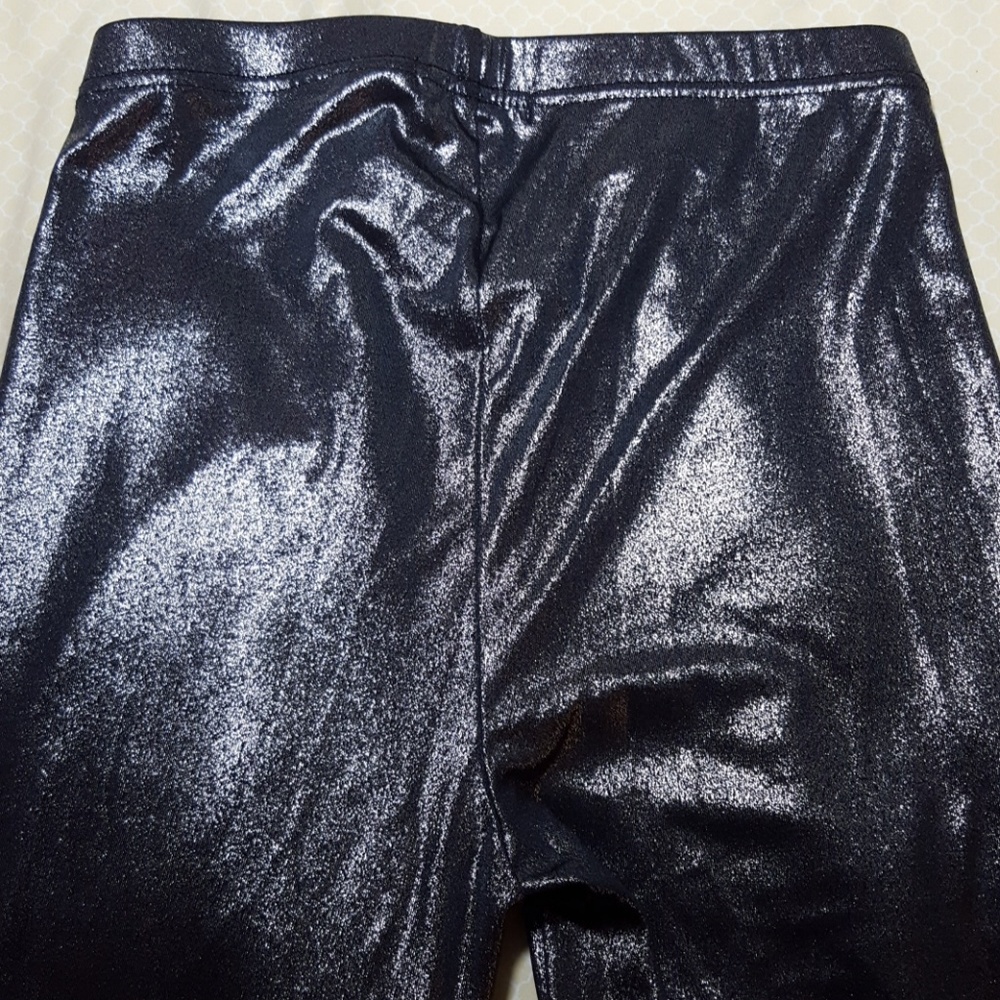 🌹Metallic Silver stretch leggings
