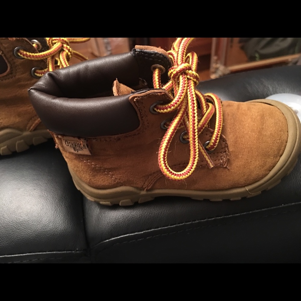 Osh'Kosh toddler boots